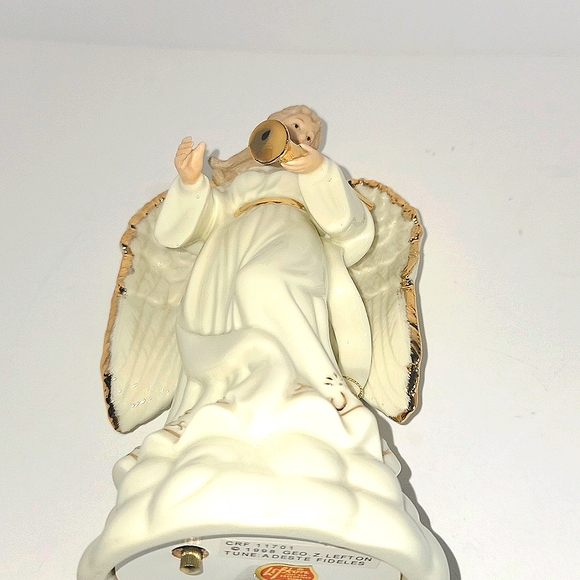 Geo Z Lefton 1998 Angel w/Horn “Adeste Fideles” music...